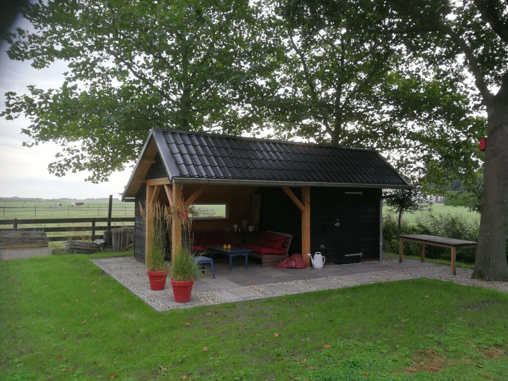 Tuinhuis van Lingen houtbouw uit Kollumersweach